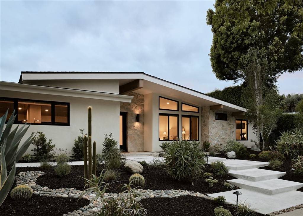 23530 Clarendon ST, Woodland Hills, CA 91367