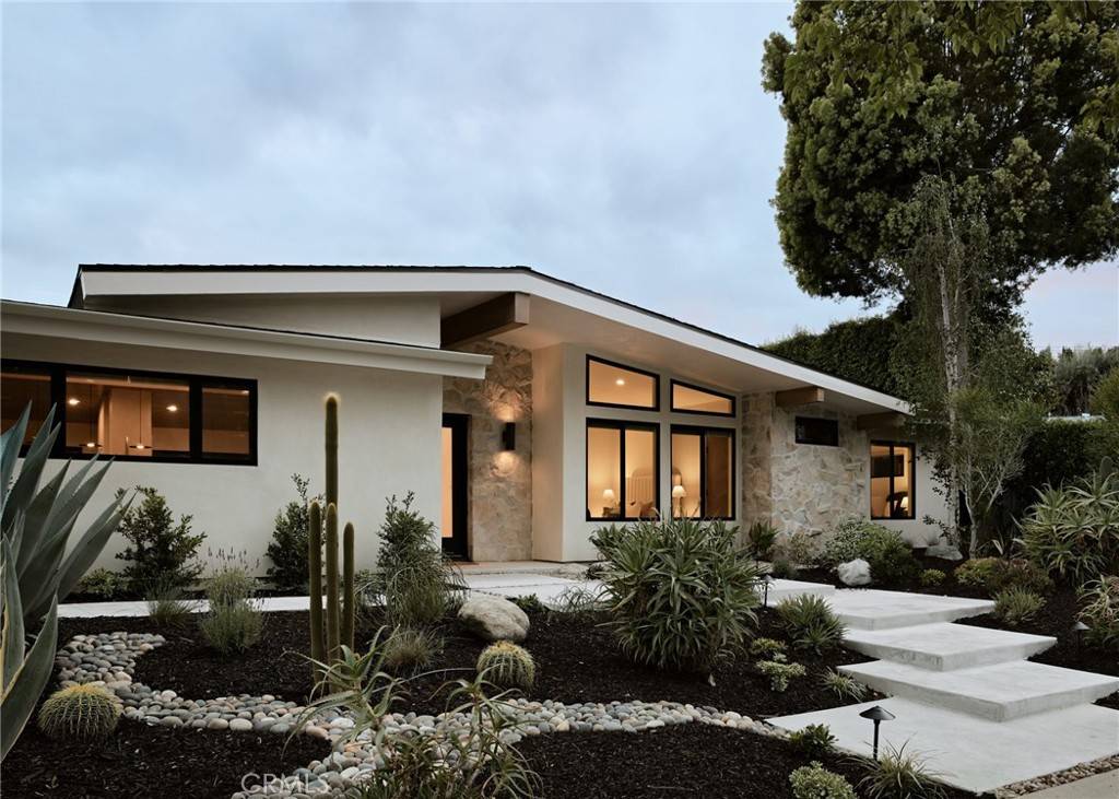 23530 Clarendon ST, Woodland Hills, CA 91367