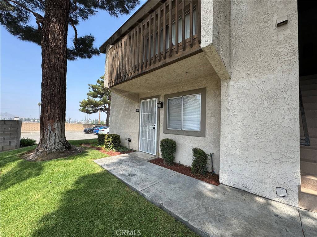 1251 S Meadow LN #161, Colton, CA 92324