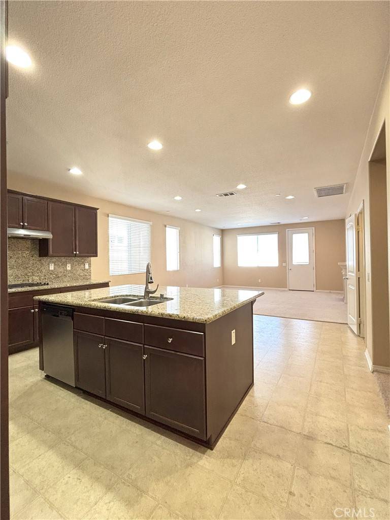 Eastvale, CA 92880,7450 Silver Saddle CT