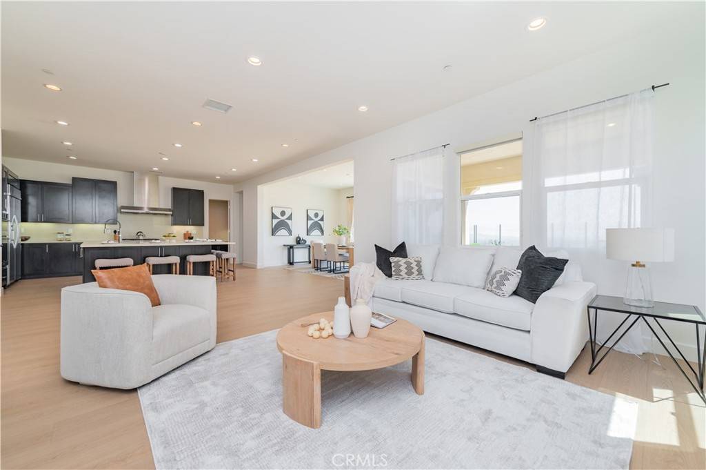 Brea, CA 92821,2480 E Kern River LN