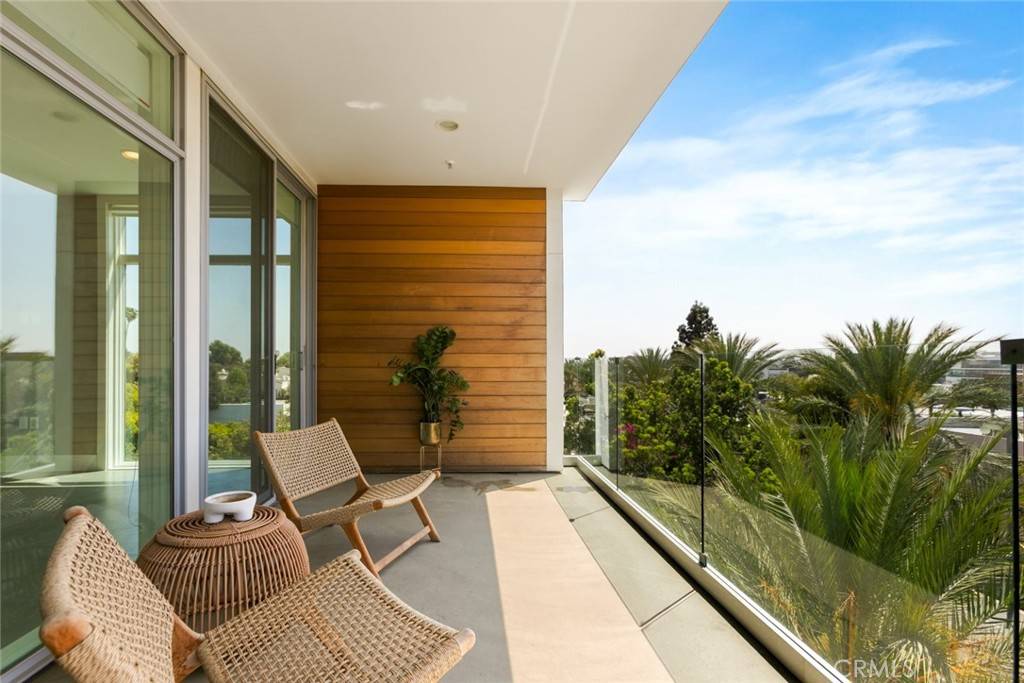 482 S Arroyo Pkwy #408, Pasadena, CA 91105