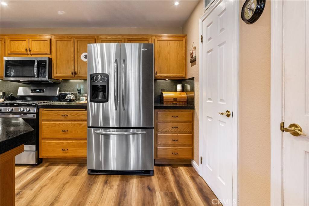 Wrightwood, CA 92397,1054 Yellowstone DR