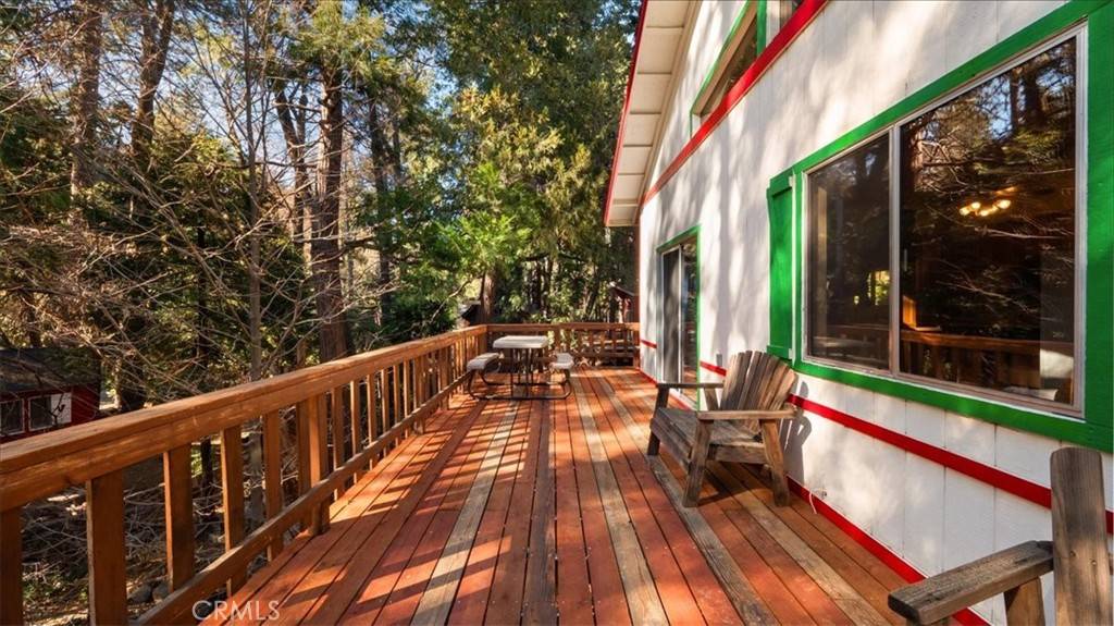 Crestline, CA 92325,25172 Moon DR