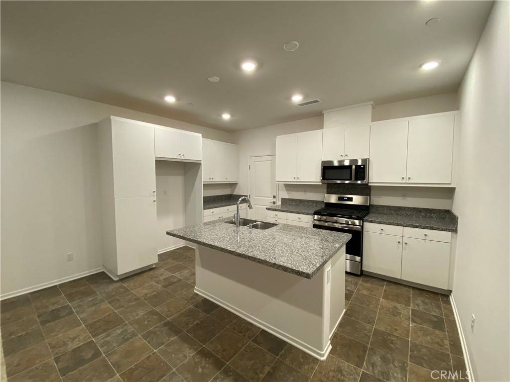 Fontana, CA 92336,5630 Altamura WAY