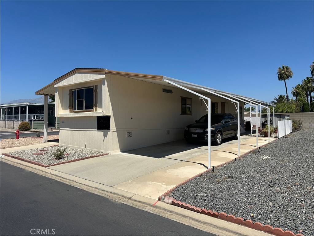 Rialto, CA 92377,2598 Ayala DR N #34