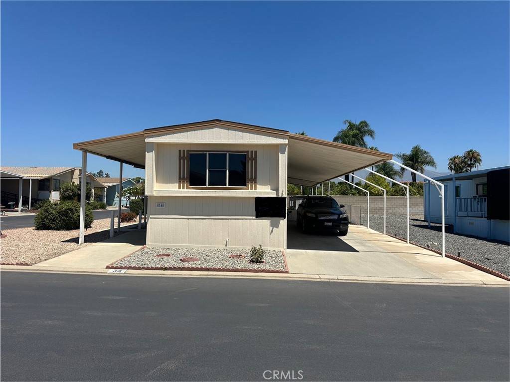 2598 Ayala DR N #34, Rialto, CA 92377