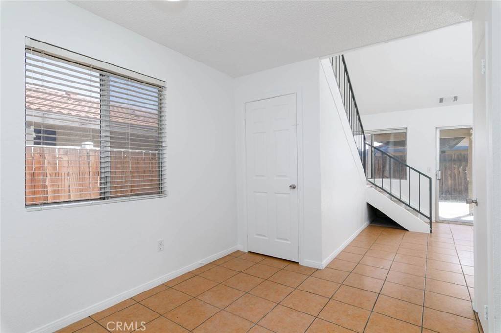 Victorville, CA 92392,12183 Pluto DR