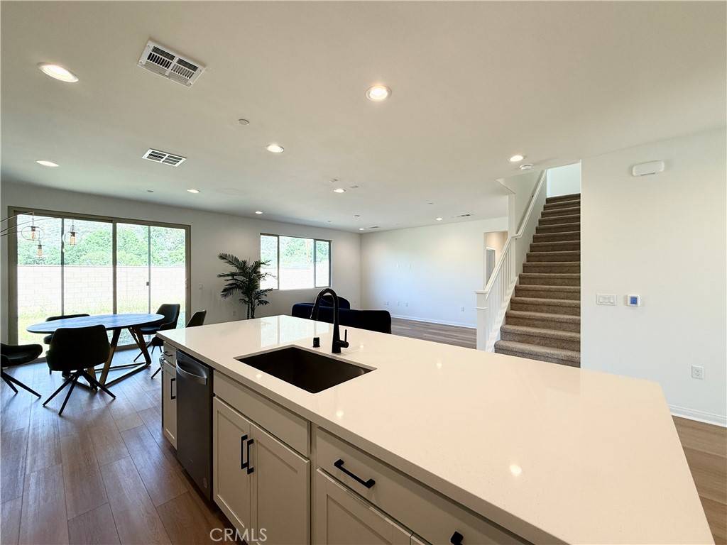 Riverside, CA 92507,21696 Thomas CT