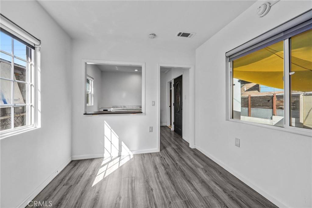 Los Angeles, CA 90065,210 Amabel ST