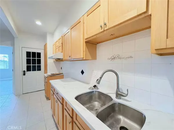 East Los Angeles, CA 90022,709 Harding Ave #1/2