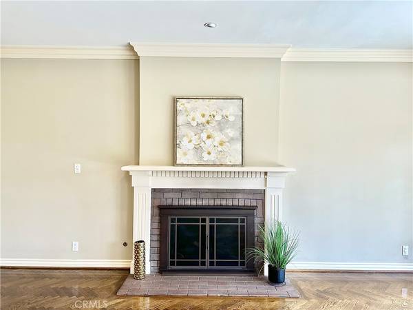 5703 Evening Canyon DR, La Canada Flintridge, CA 91011