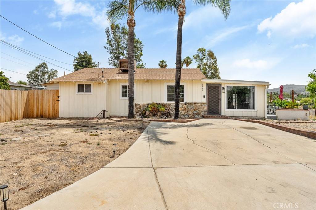 40795 Crest DR, Hemet, CA 92544