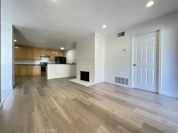 Diamond Bar, CA 91765,23647 Golden Springs DR #10G