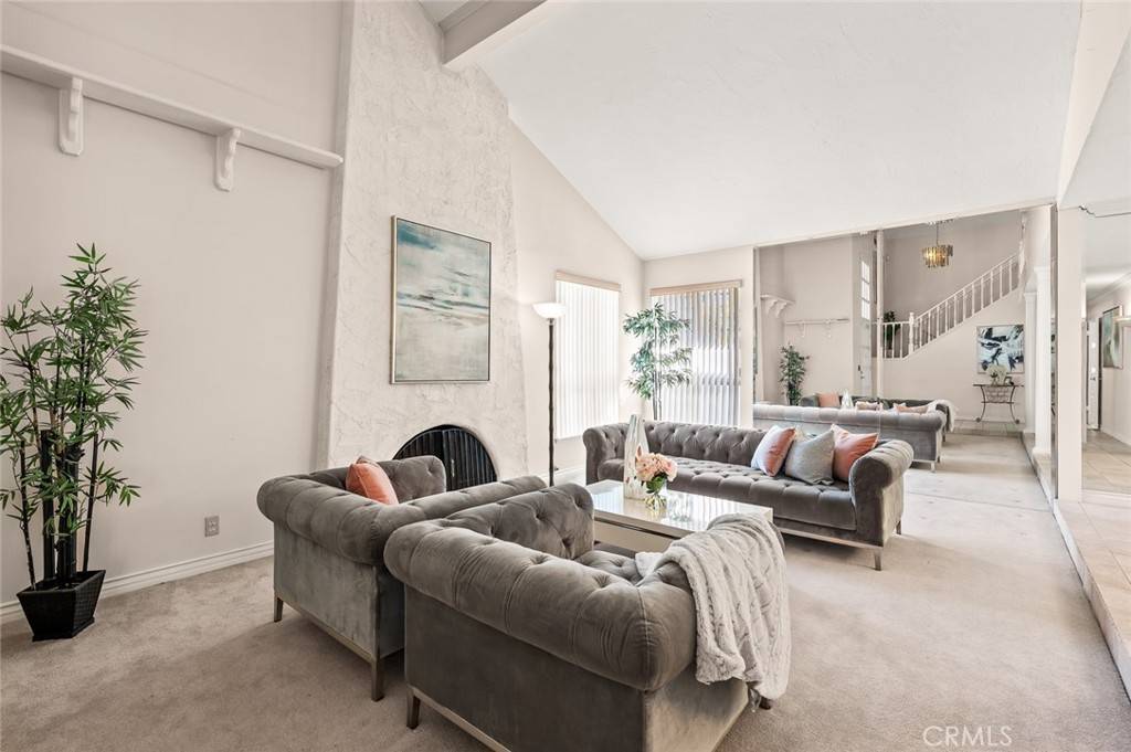 Diamond Bar, CA 91765,22443 Robin Oaks