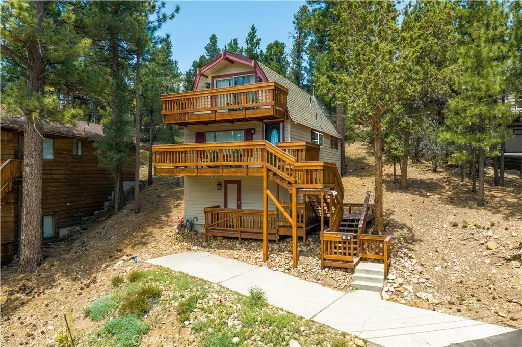 Big Bear City, CA 92314,865 Bear Mountain