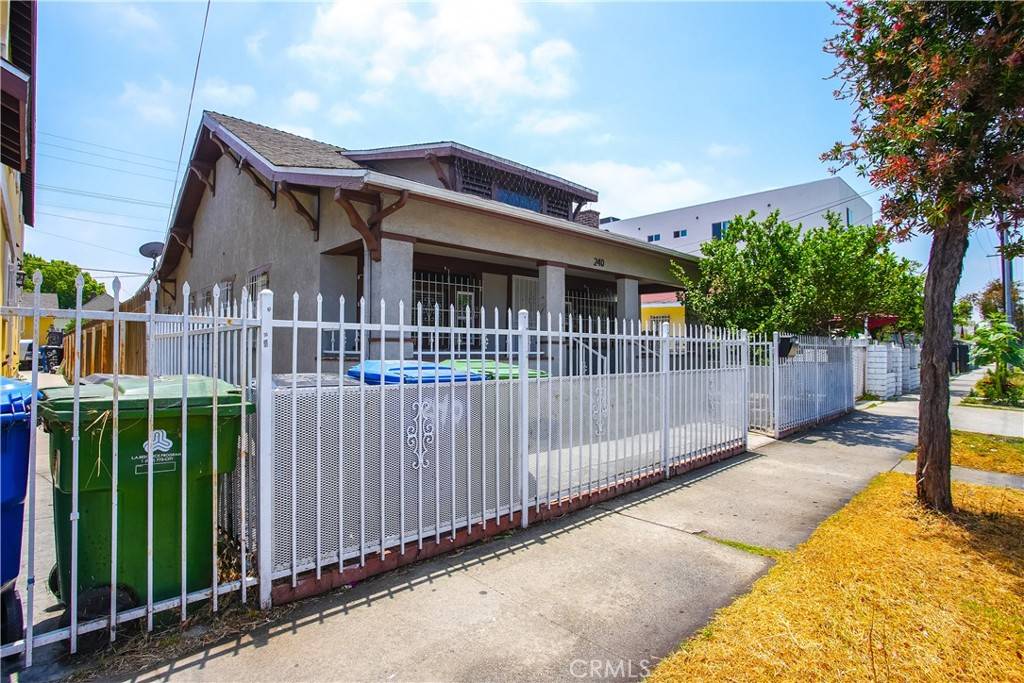 Los Angeles, CA 90003,240 E Gage AVE
