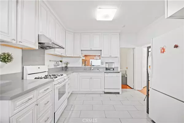 Alhambra, CA 91801,829 N Electric AVE