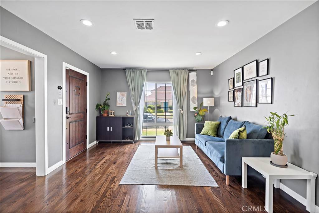 Alhambra, CA 91801,1425 Violeta DR