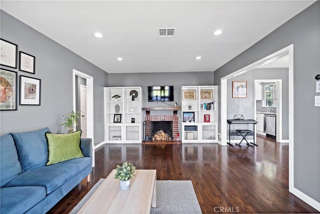 Alhambra, CA 91801,1425 Violeta DR
