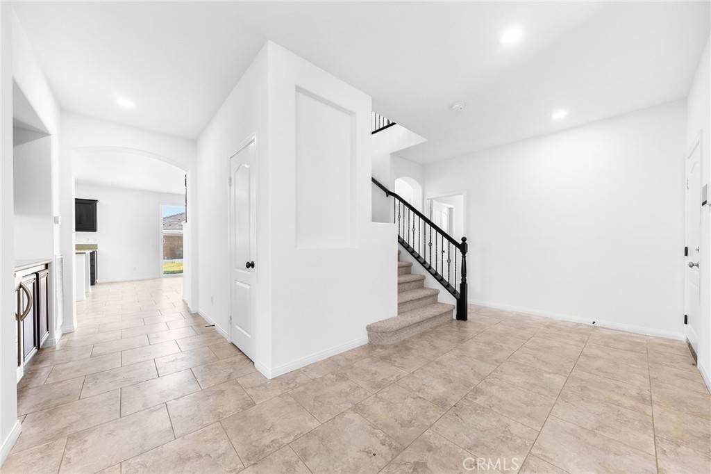 Eastvale, CA 92880,14261 Settlers Ridge CT