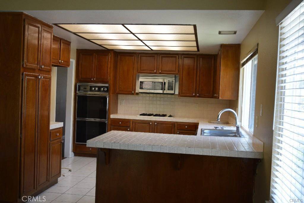 Pomona, CA 91766,1 Bonanza CT