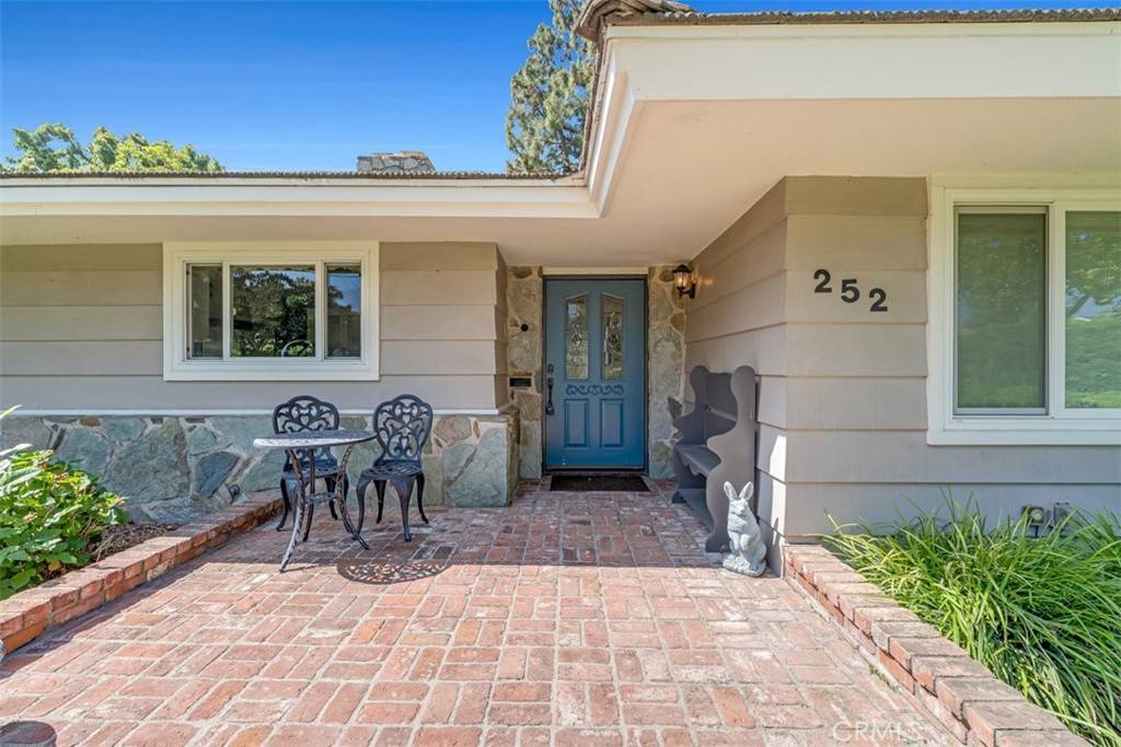 Upland, CA 91786,252 W 15th ST