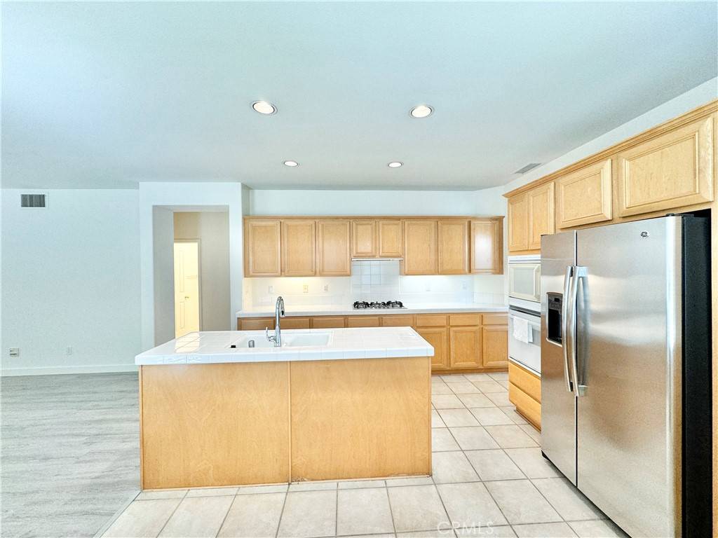 Irvine, CA 92620,9 Green hollow