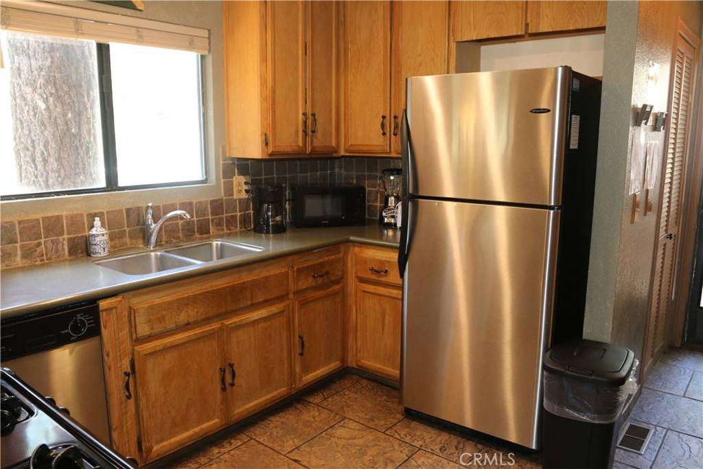 Big Bear Lake, CA 92315,42515 Alta Vista AVE