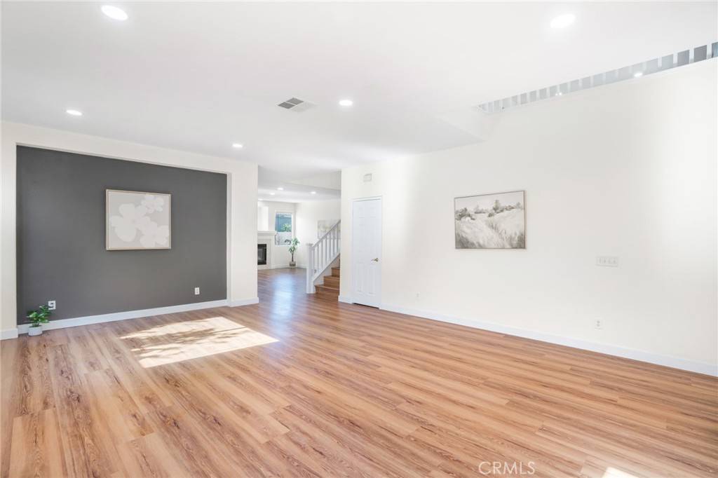 Ontario, CA 91761,149 E Saint Andrews ST