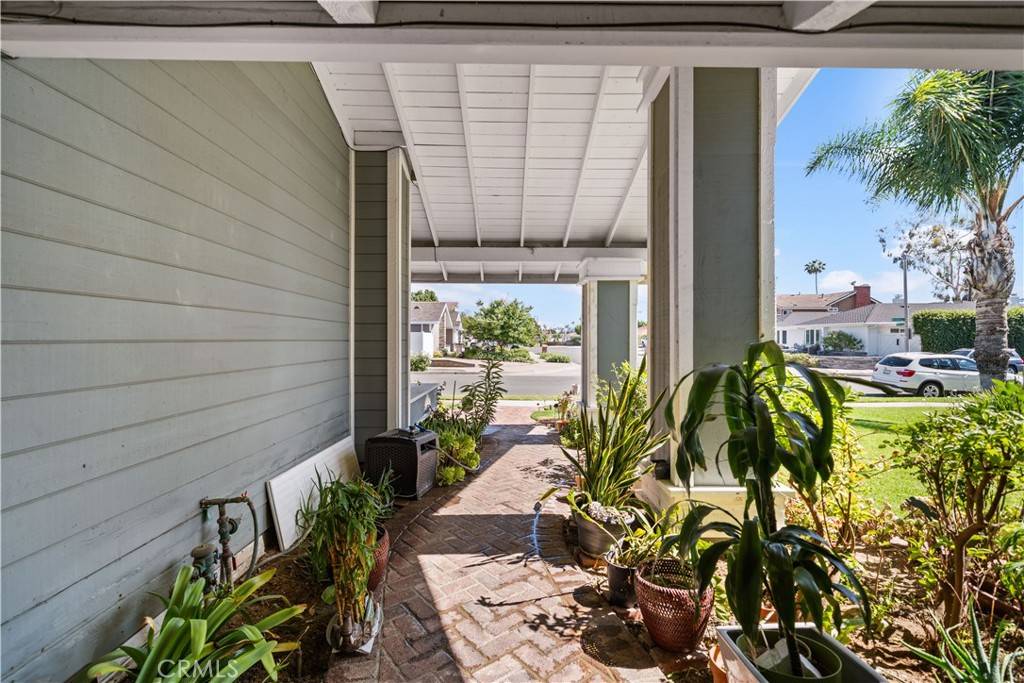 Placentia, CA 92870,213 E Borromeo AVE