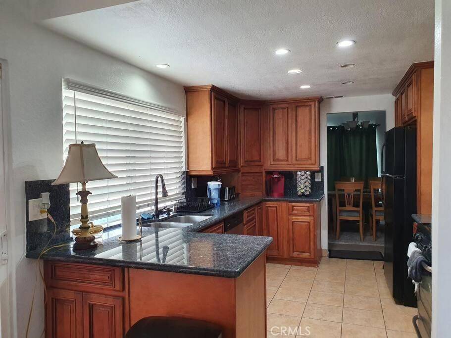 Fontana, CA 92336,15858 Montgomery DR