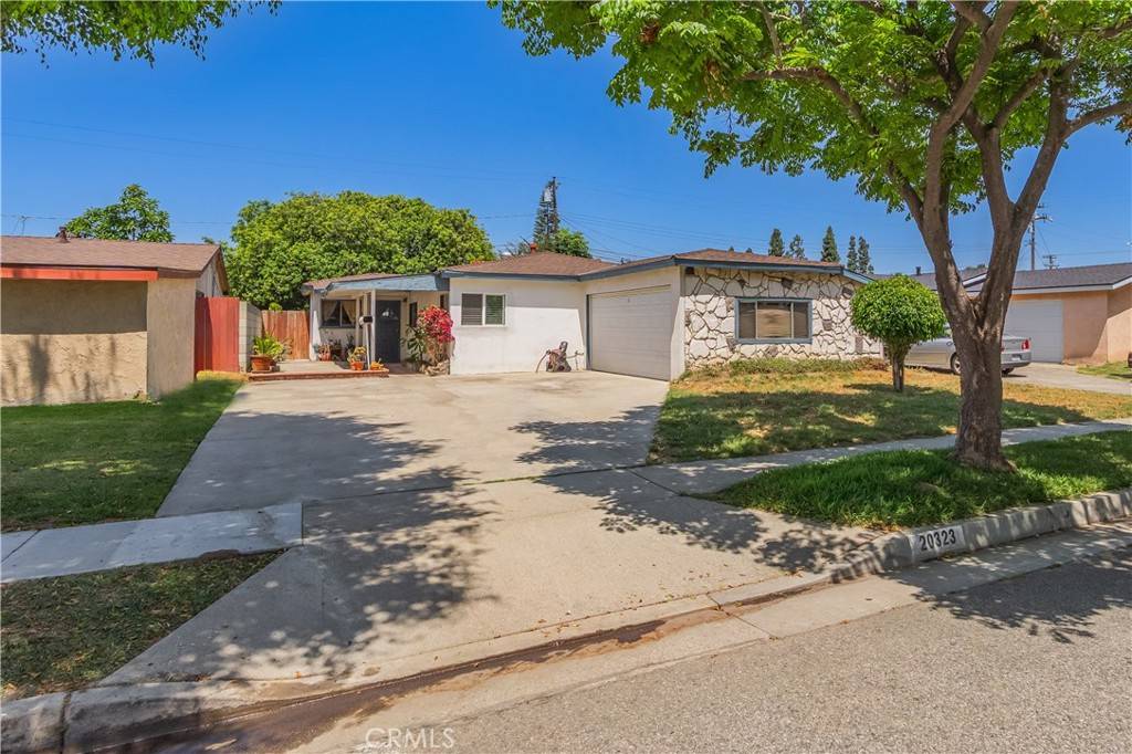 Lakewood, CA 90715,20323 Seine AVE