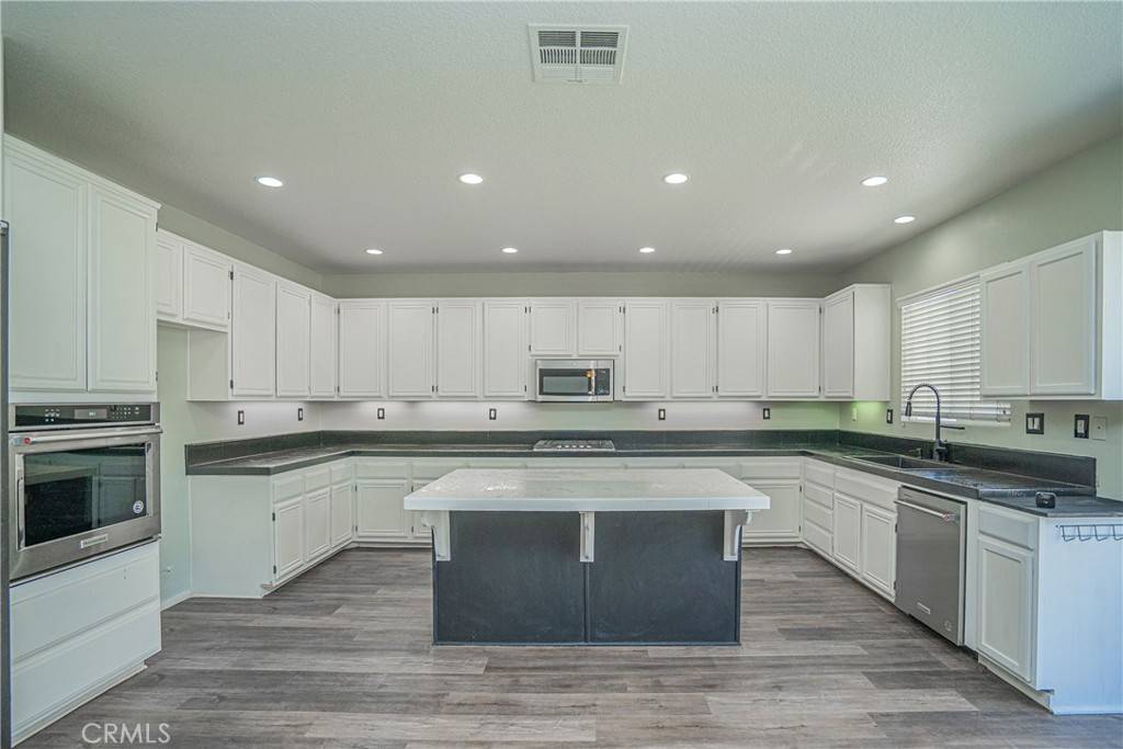 Jurupa Valley, CA 91752,11935 Silver