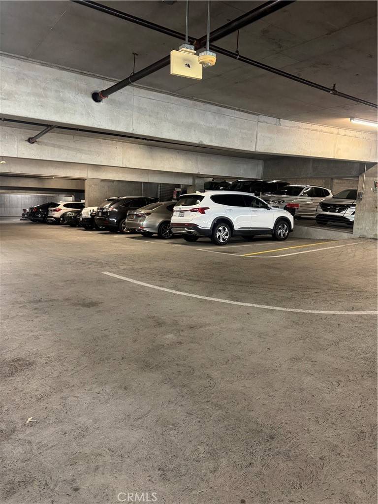 Los Angeles, CA 90015,645 W 9th ST #337