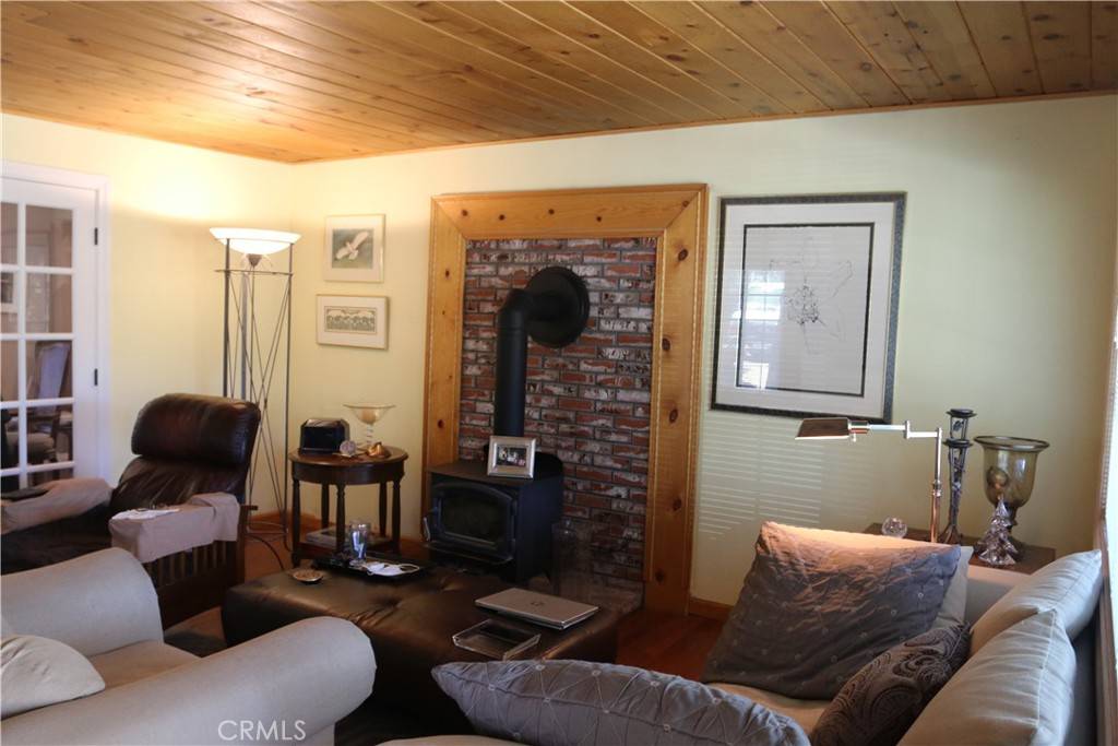 Big Bear City, CA 92314,636 Beaumont LN