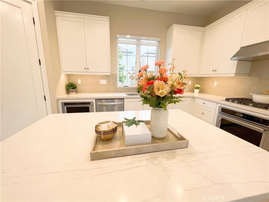 Irvine, CA 92618,115 Montero