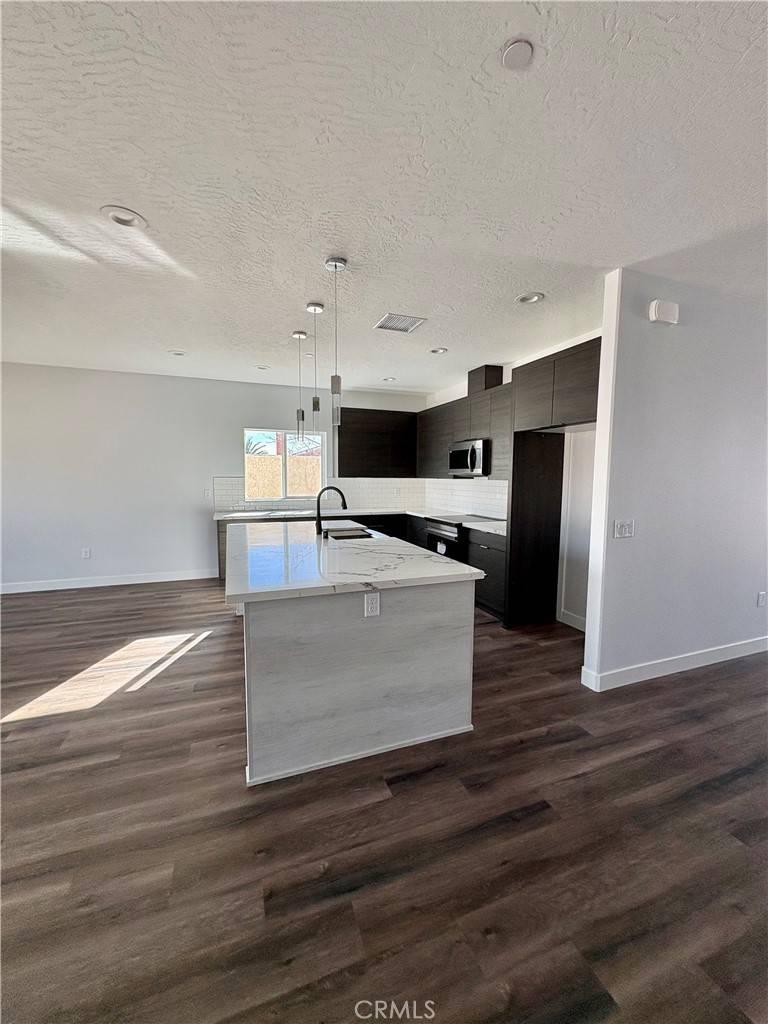 Victorville, CA 92395,12525 Spring Valley