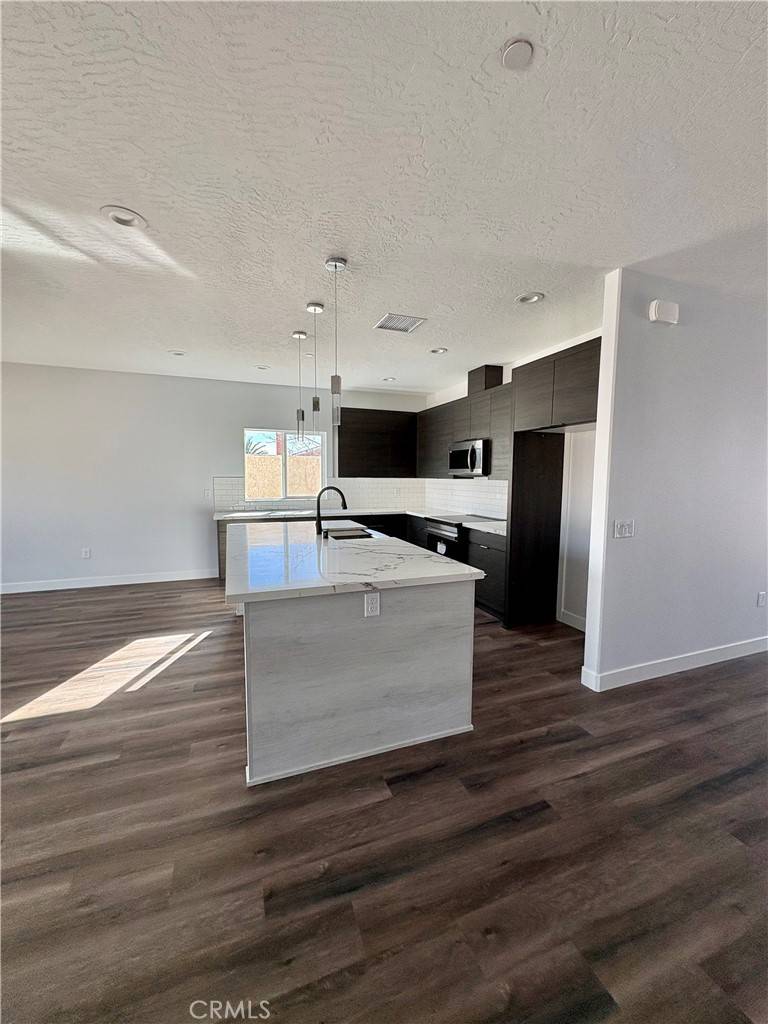 Victorville, CA 92395,12525 Spring Valley