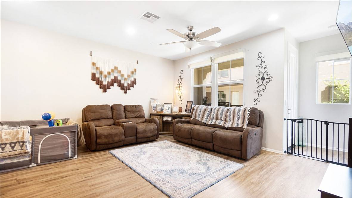 Eastvale, CA 91752,6359 Serpens CT
