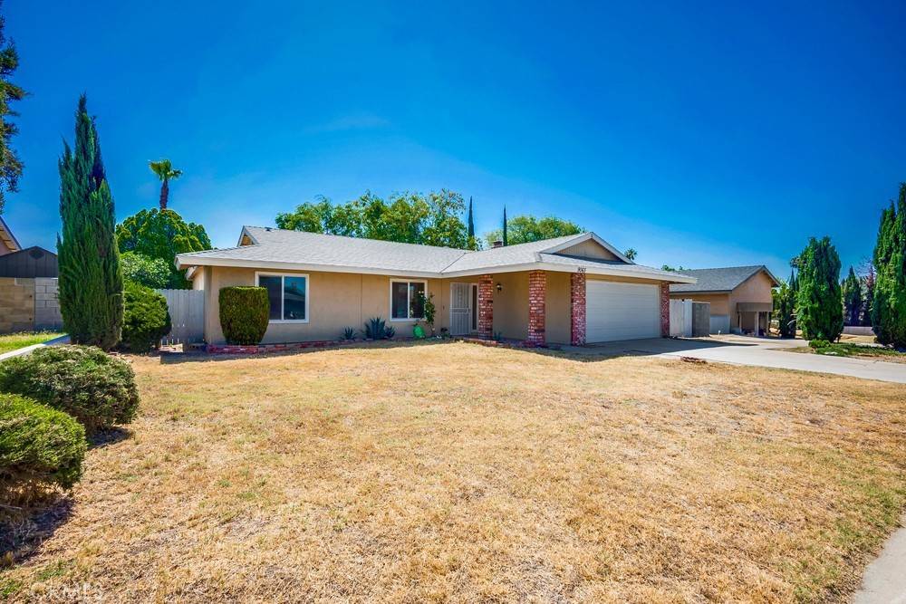 Fontana, CA 92335,9063 Rosecrest LN