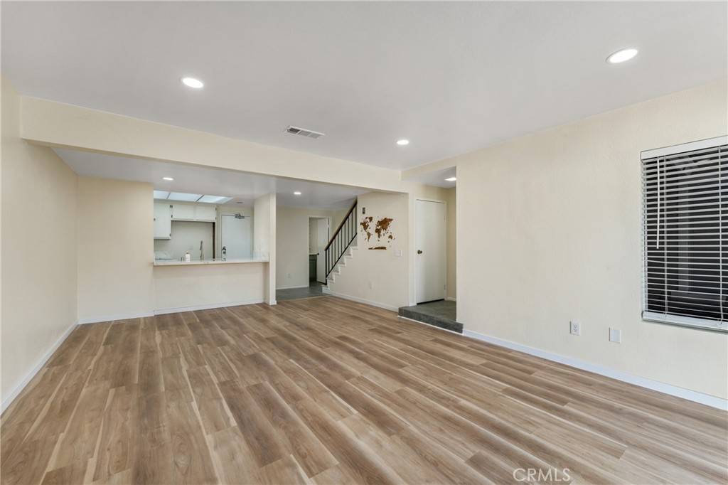 Ontario, CA 91762,2321 S Magnolia AVE #6E