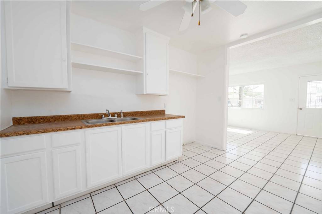 San Bernardino, CA 92407,3010 Flores ST