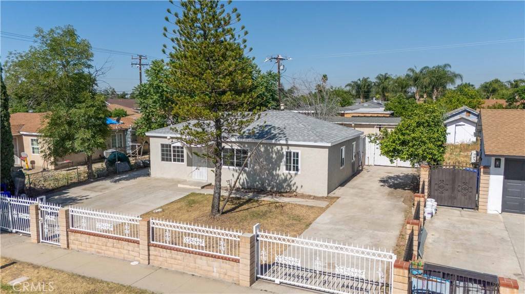 3010 Flores ST, San Bernardino, CA 92407