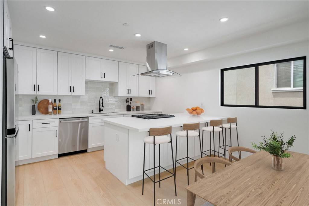 Santa Monica, CA 90401,1334 9th ST #5