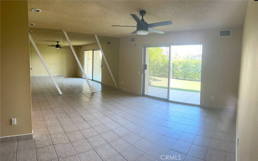 77835 California DR #C3, Palm Desert, CA 92211