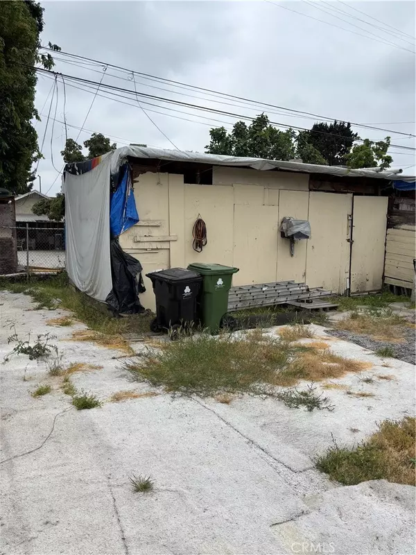 Los Angeles, CA 90011,418 E 40th PL