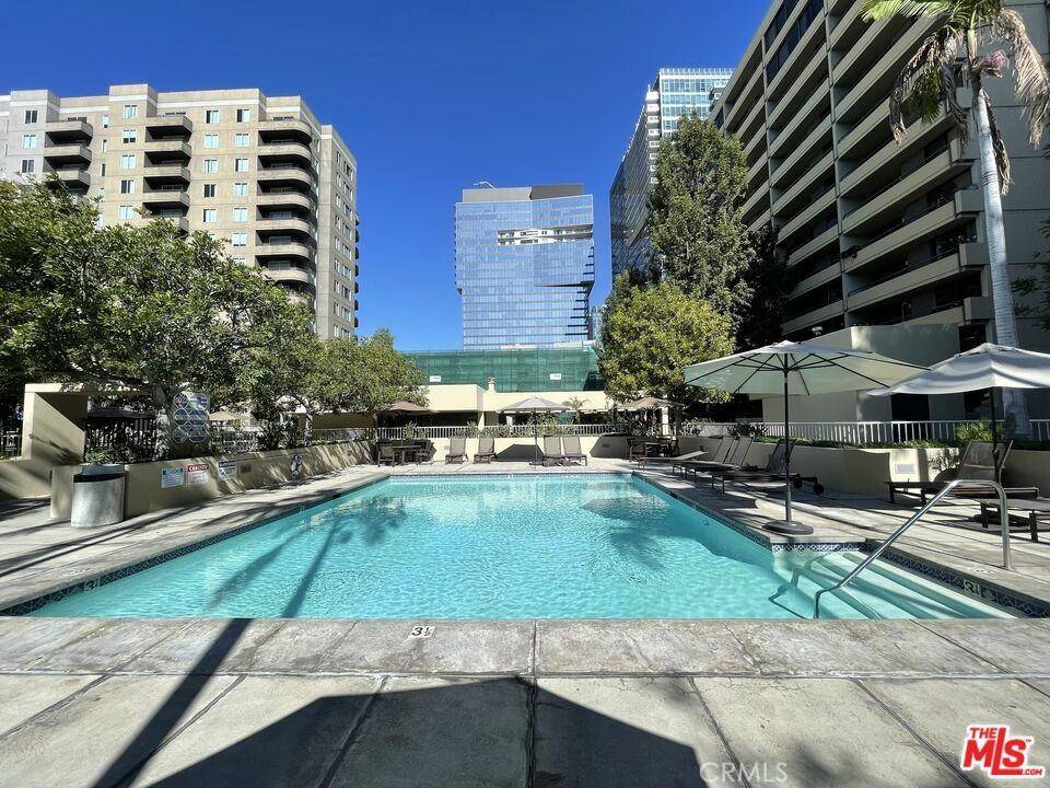 Los Angeles, CA 90015,600 W 9th ST #515