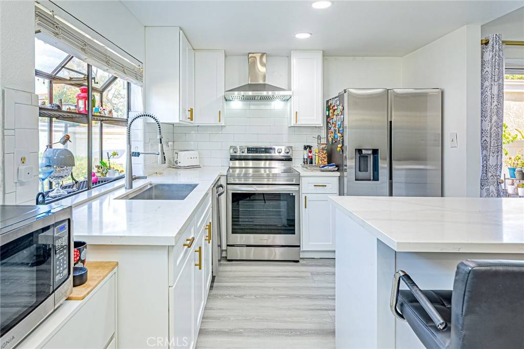 Diamond Bar, CA 91765,23763 Highland Valley RD