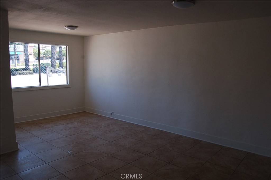 Fontana, CA 92335,16171 Foothill BLVD #1